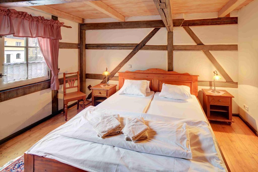 Hradni Basta Hotel Becov nad Teplou Luaran gambar