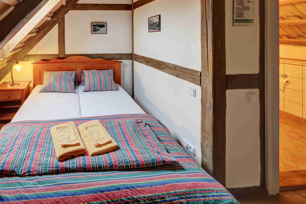 Hradni Basta Hotel Becov nad Teplou Luaran gambar