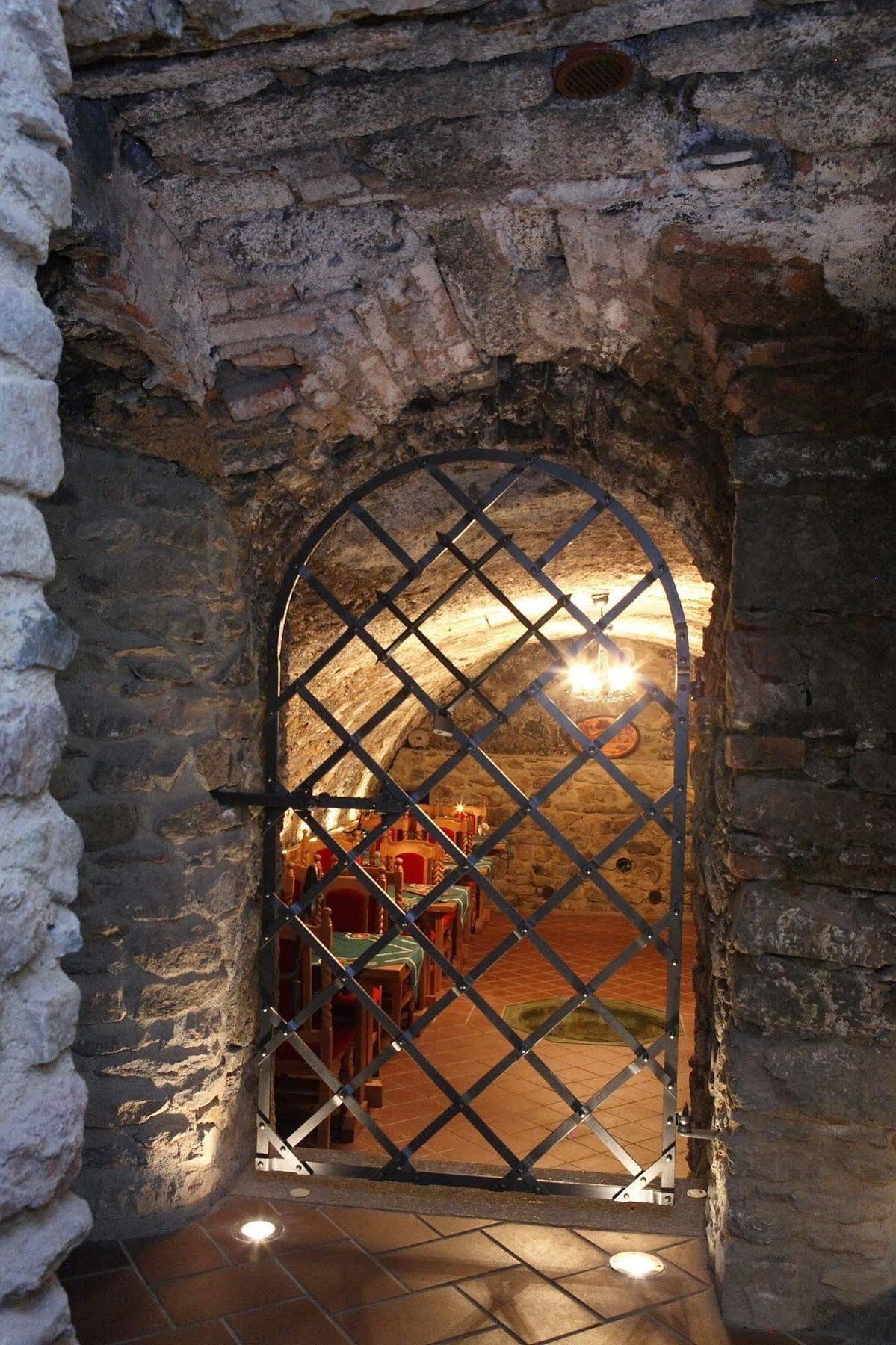 Hradni Basta Hotel Becov nad Teplou Luaran gambar